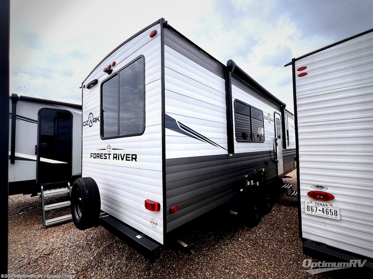 Call now about this 2025 Forest River Ozark 2300RBLE! 2025 Forest River Ozark 2300RBLE - Used Travel Trailer For Sale by Optimum RV - Corpus Christi in Robstown, Texas