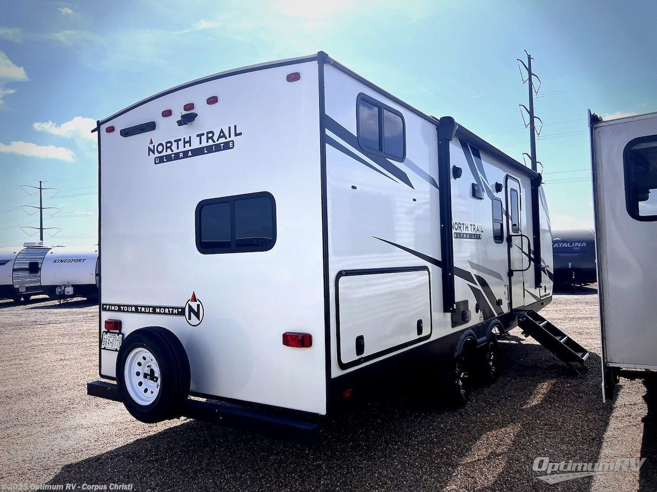 Call now about this 2023 Heartland North Trail 24BHS! 2023 Heartland North Trail 24BHS - Used Travel Trailer For Sale by Optimum RV - Corpus Christi in Robstown, Texas features Awning, Slideout
