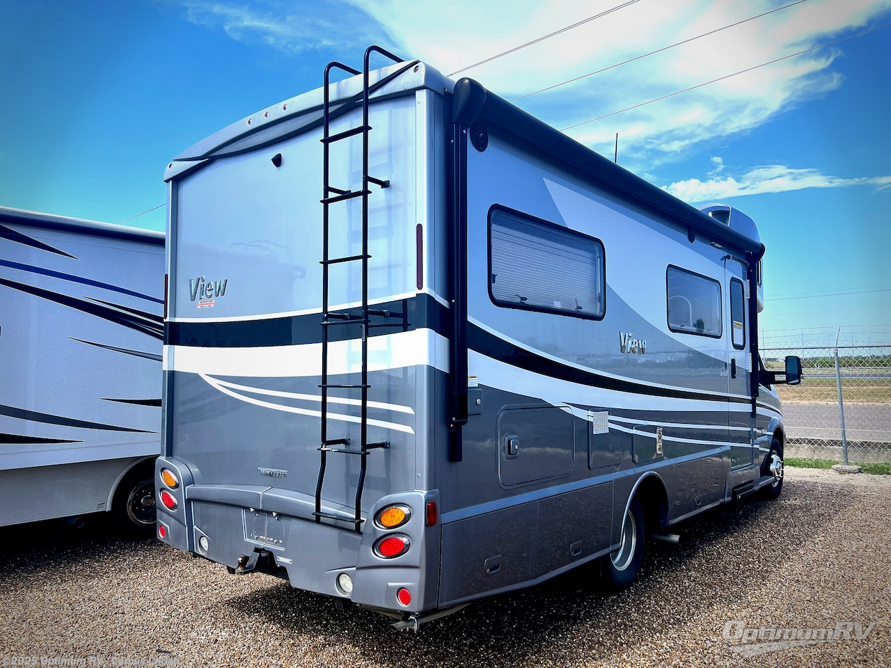 Call now about this 2019 Winnebago View 24J! 2019 Winnebago View 24J - Used Class C For Sale by Optimum RV - Corpus Christi in Robstown, Texas features Awning, Slideout