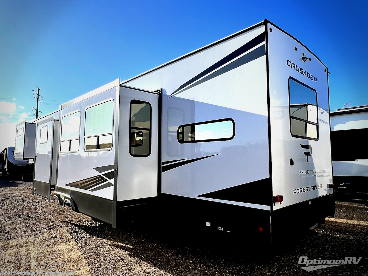 Call now about this 2026 Prime Time Crusader BONUS38! 2026 Prime Time Crusader BONUS38 - New Fifth Wheel For Sale by Optimum RV - Corpus Christi in Robstown, Texas features Slideout
