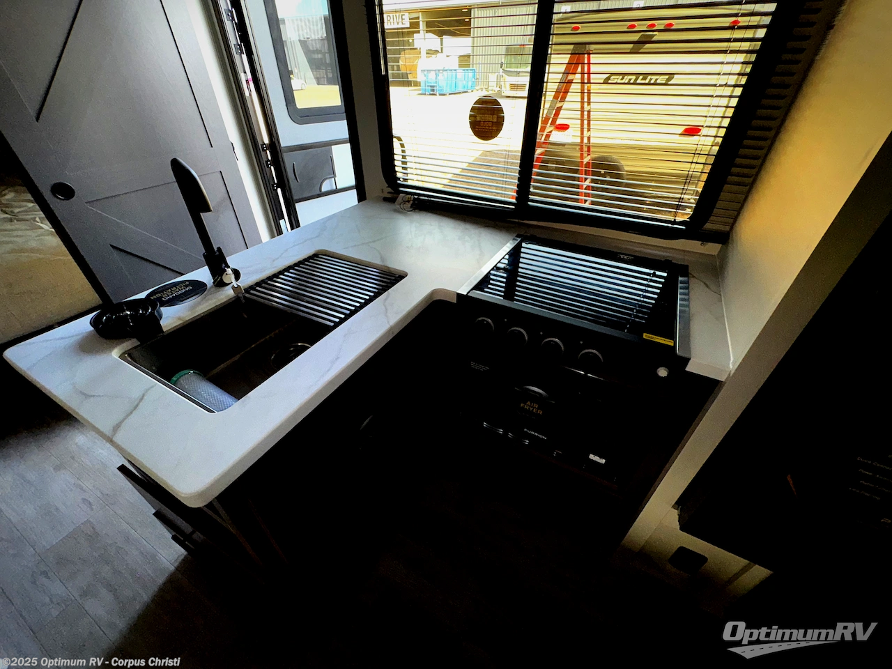 Contact us now about this 2026 Prime Time Avenger 25RBS! 2026 Avenger 25RBS by Prime Time from Optimum RV - Corpus Christi in Robstown, Texas