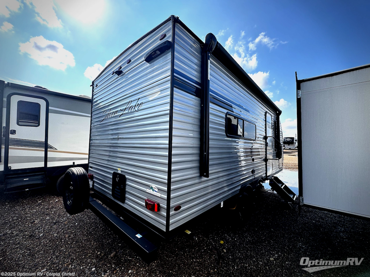 Call now about this 2024 East to West Silver Lake 1800RB! 2024 East to West Silver Lake 1800RB - Used Travel Trailer For Sale by Optimum RV - Corpus Christi in Robstown, Texas