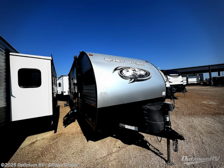 Email now about this 2022 Forest River Cherokee Grey Wolf 26DBH! Used 2022 Forest River Cherokee Grey Wolf 26DBH available in Robstown, Texas