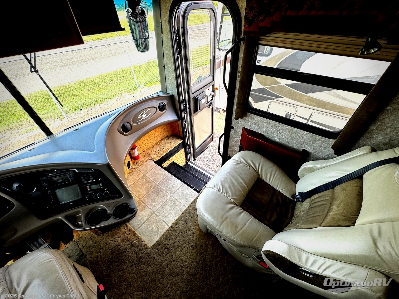 Contact us now about this 2005 Coachmen Sportscoach Encore 380DS! 2005 Sportscoach Encore 380DS by Coachmen from Optimum RV - Corpus Christi in Robstown, Texas