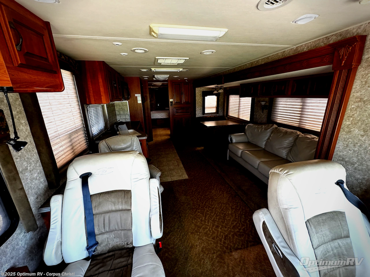 Used 2005 Coachmen Sportscoach Encore 380DS available in Robstown, Texas