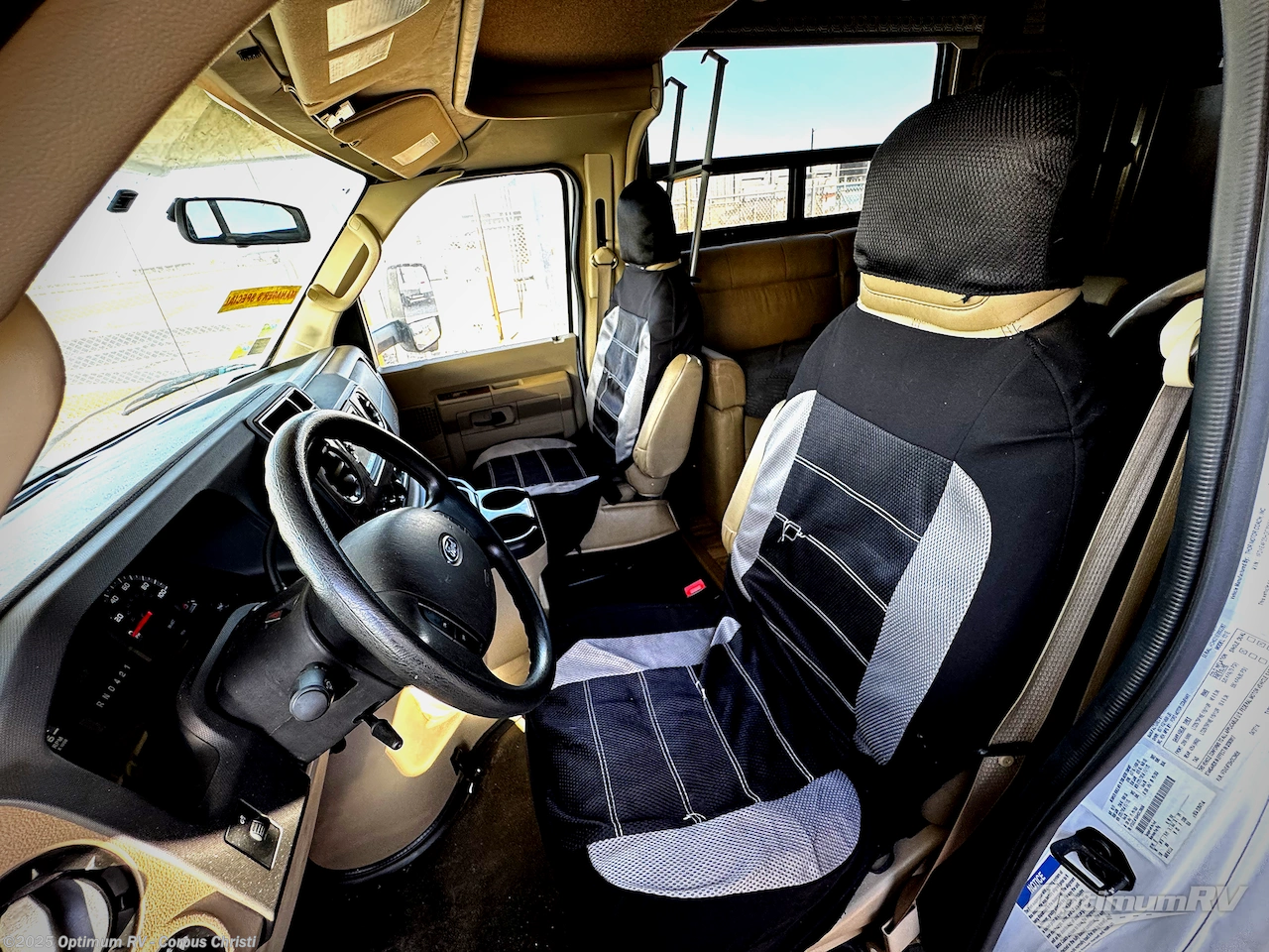 Call now about this 2017 Thor Four Winds 31E Bunkhouse! 2017 Thor Four Winds 31E Bunkhouse - Used Class C For Sale by Optimum RV - Corpus Christi in Robstown, Texas features Awning, Slideout