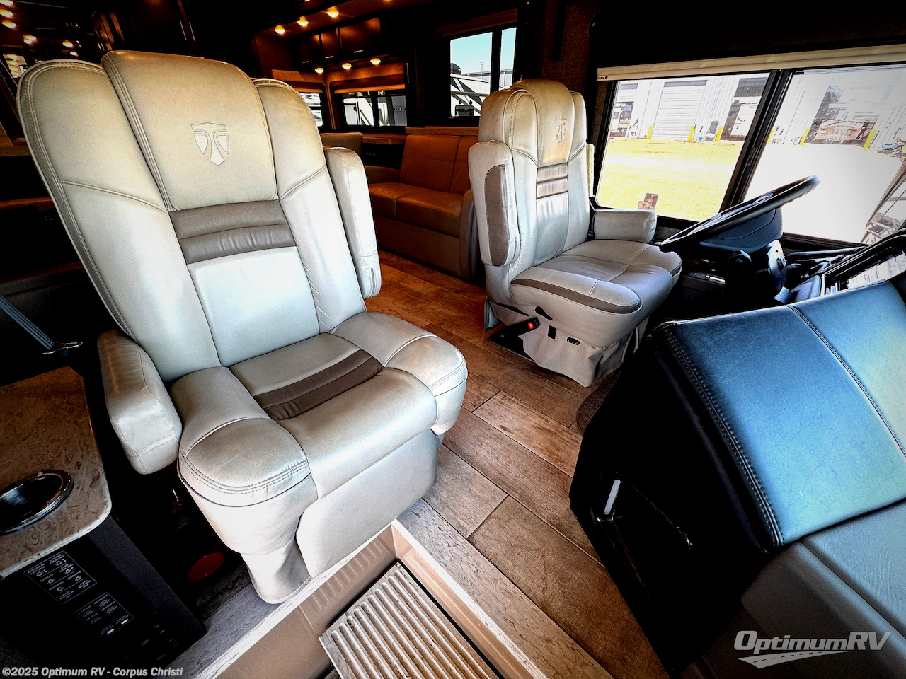 Contact us now about this 2022 Thor Venetian R40! 2022 Venetian R40 by Thor from Optimum RV - Corpus Christi in Robstown, Texas