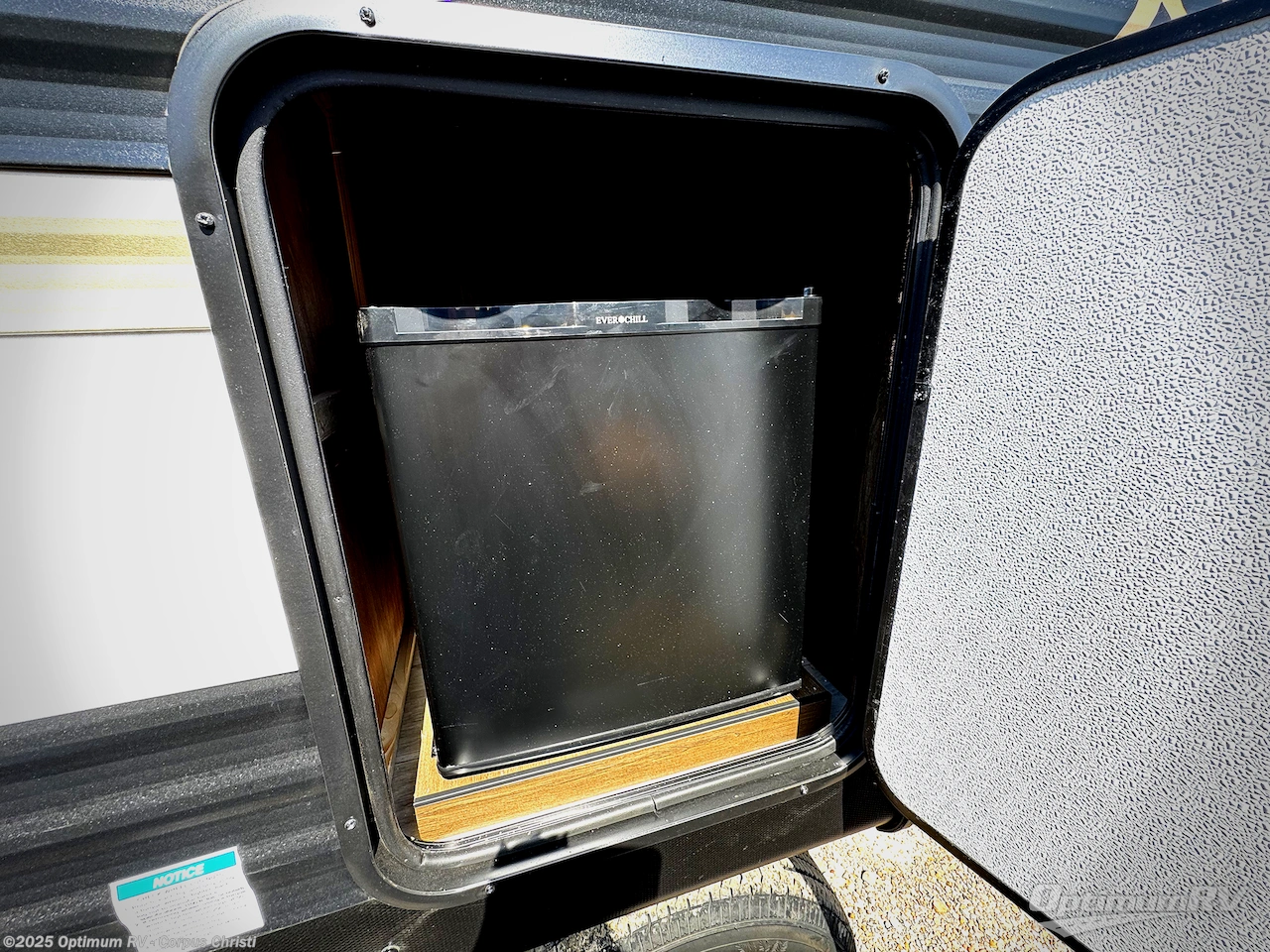 Contact us now about this 2026 Prime Time Avenger 25MKO! 2026 Avenger 25MKO by Prime Time from Optimum RV - Corpus Christi in Robstown, Texas