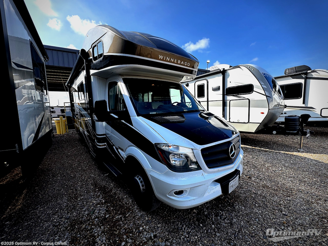 Email now about this 2017 Itasca Navion 24J! Used 2017 Itasca Navion 24J available in Robstown, Texas