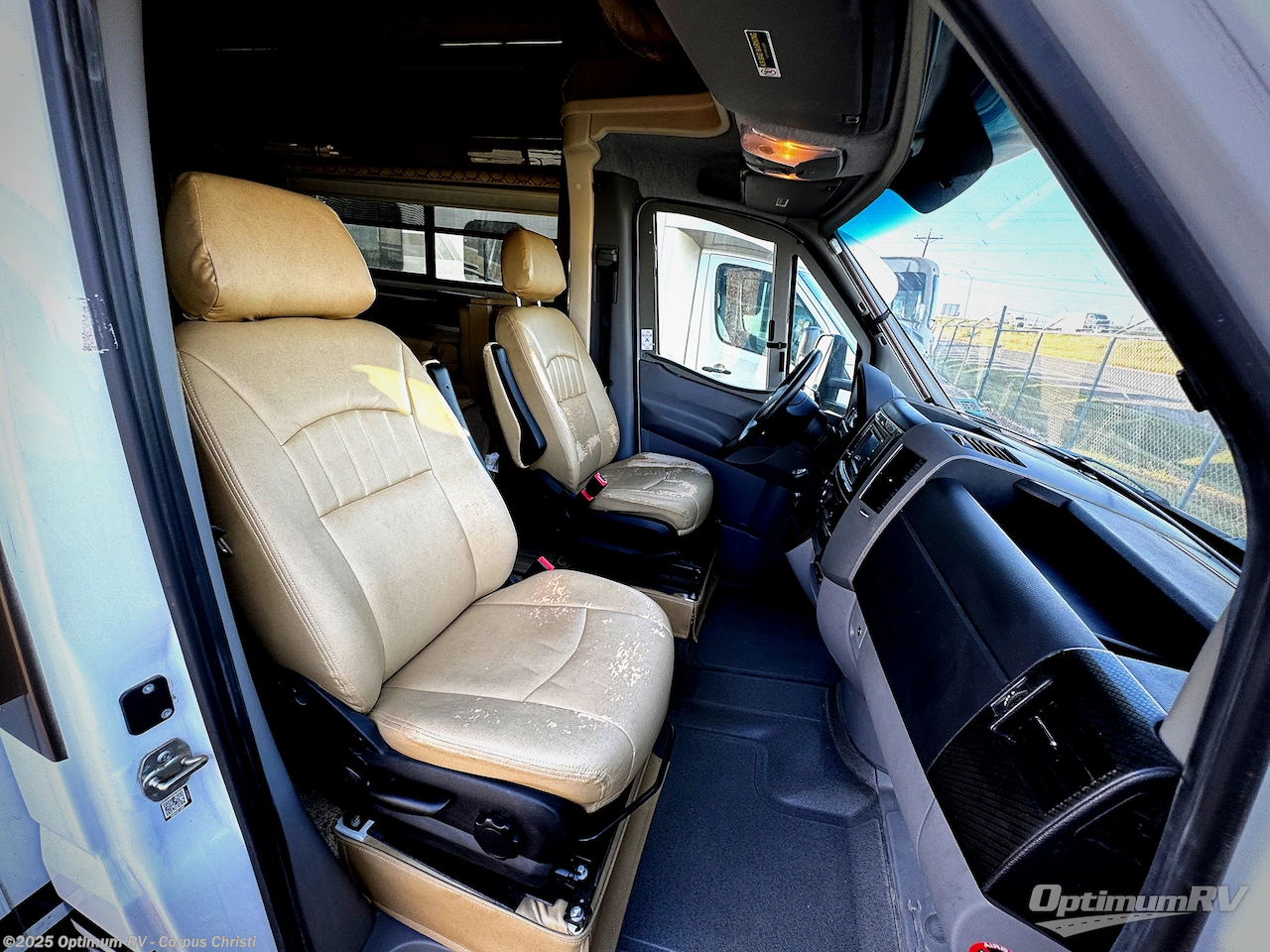 Call now about this 2017 Itasca Navion 24J! 2017 Itasca Navion 24J - Used Class C For Sale by Optimum RV - Corpus Christi in Robstown, Texas features Slideout