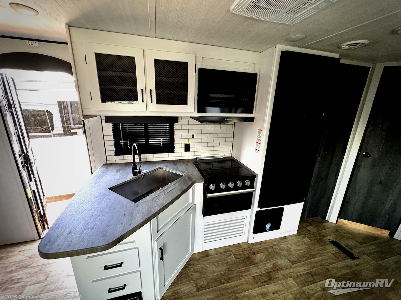 Used 2023 Keystone Hideout 26BHS available in Robstown, Texas