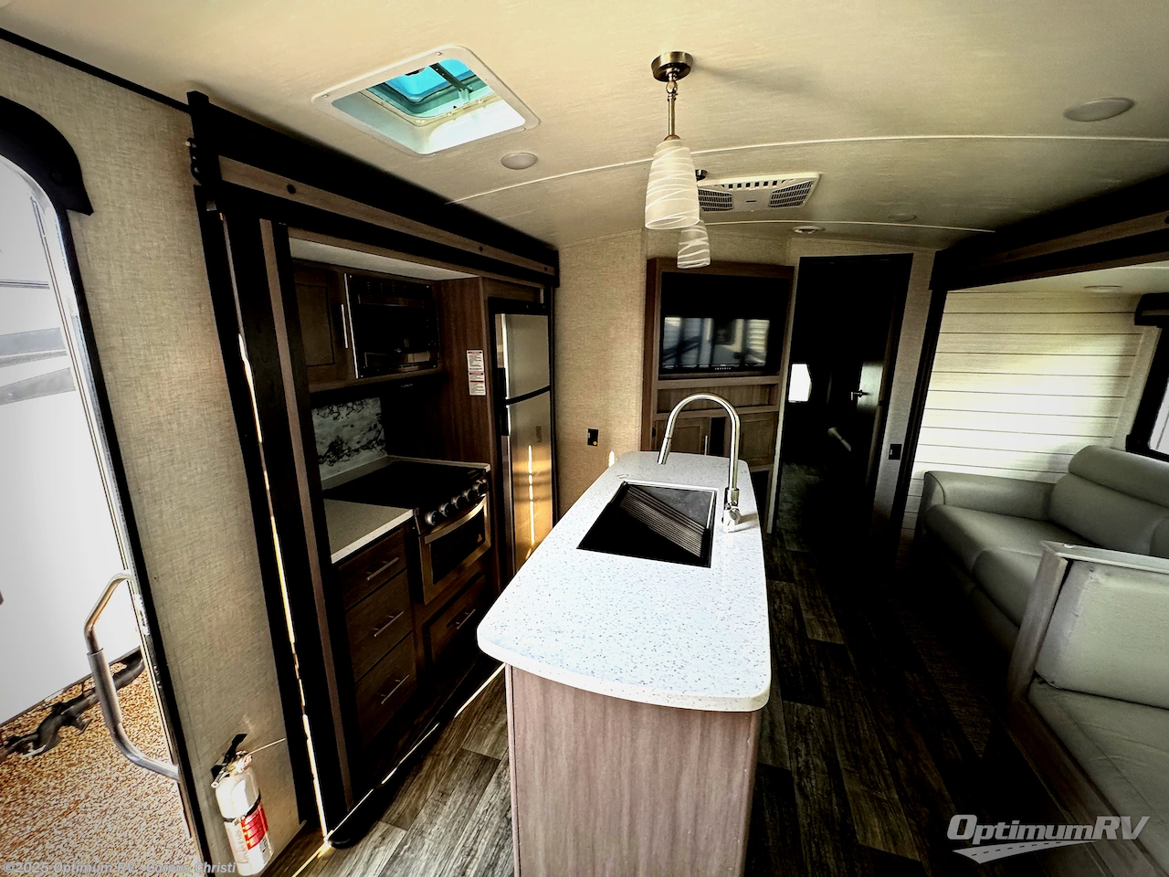 Used 2023 CrossRoads Sunset Trail SS331BH available in Robstown, Texas