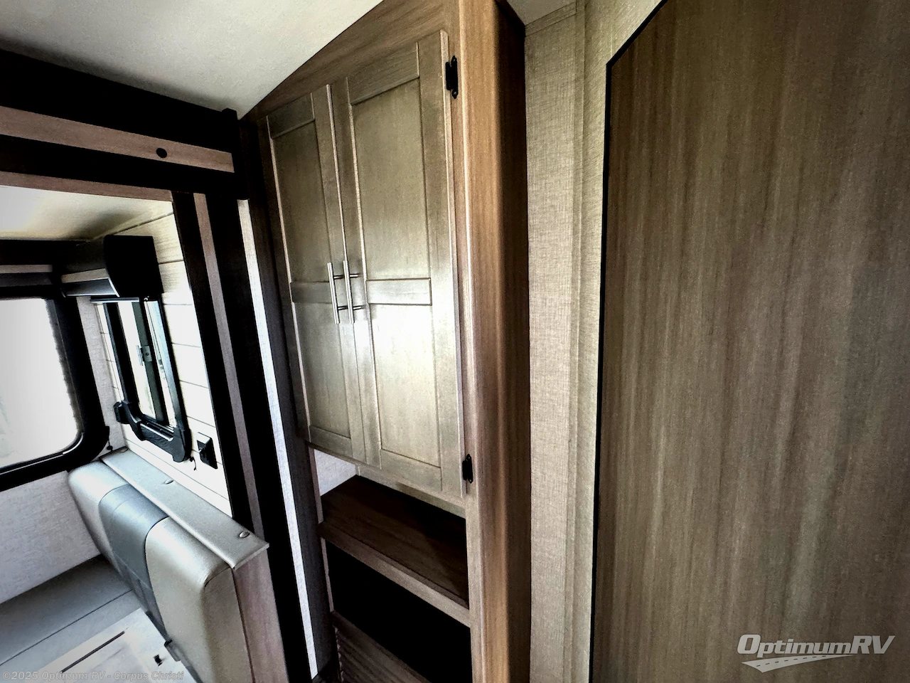 Contact us now about this 2023 CrossRoads Sunset Trail SS331BH! 2023 Sunset Trail SS331BH by CrossRoads from Optimum RV - Corpus Christi in Robstown, Texas