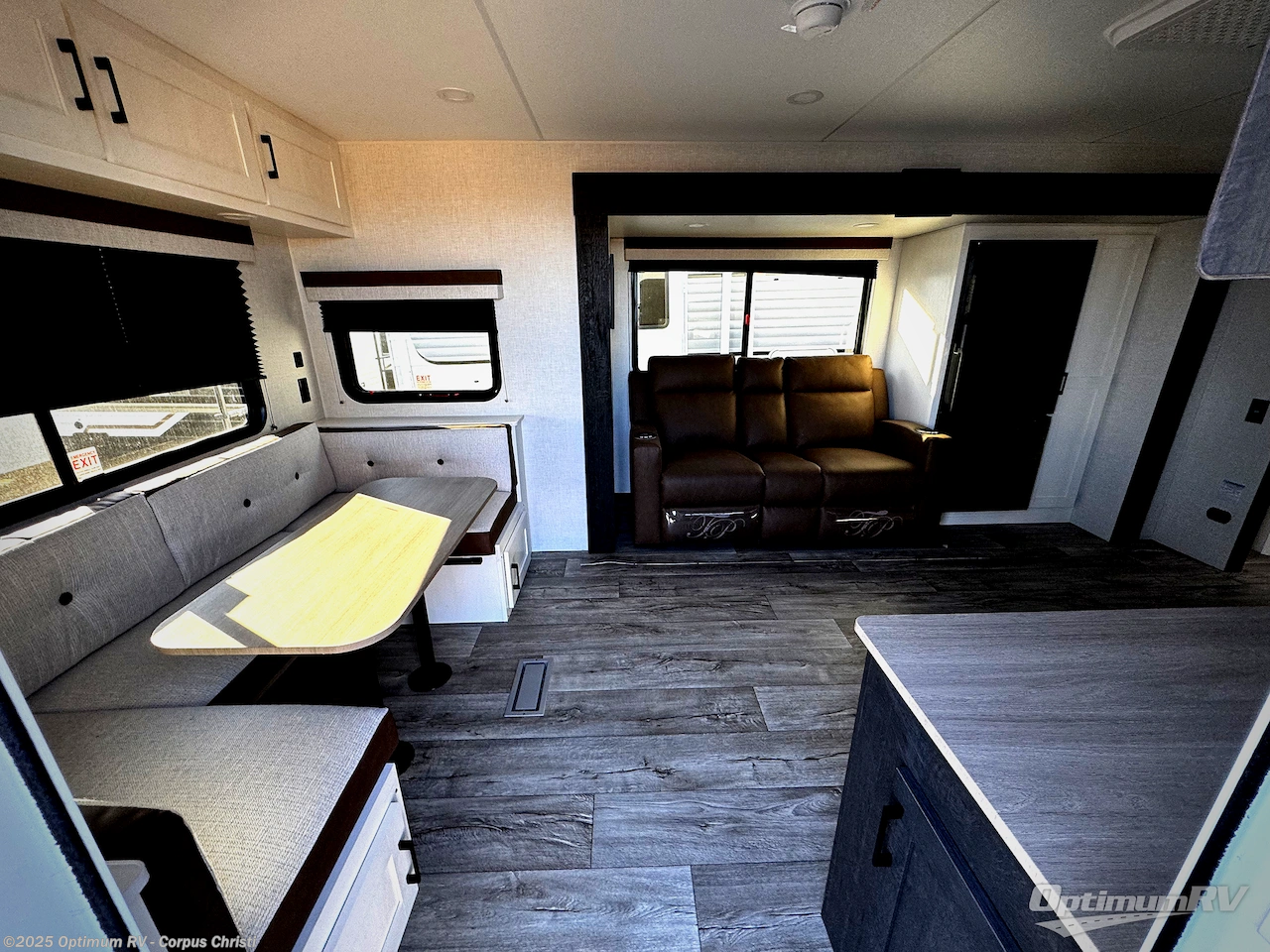 Contact us now about this 2026 Venture RV Sienna SA241VRD! 2026 Sienna SA241VRD by Venture RV from Optimum RV - Corpus Christi in Robstown, Texas