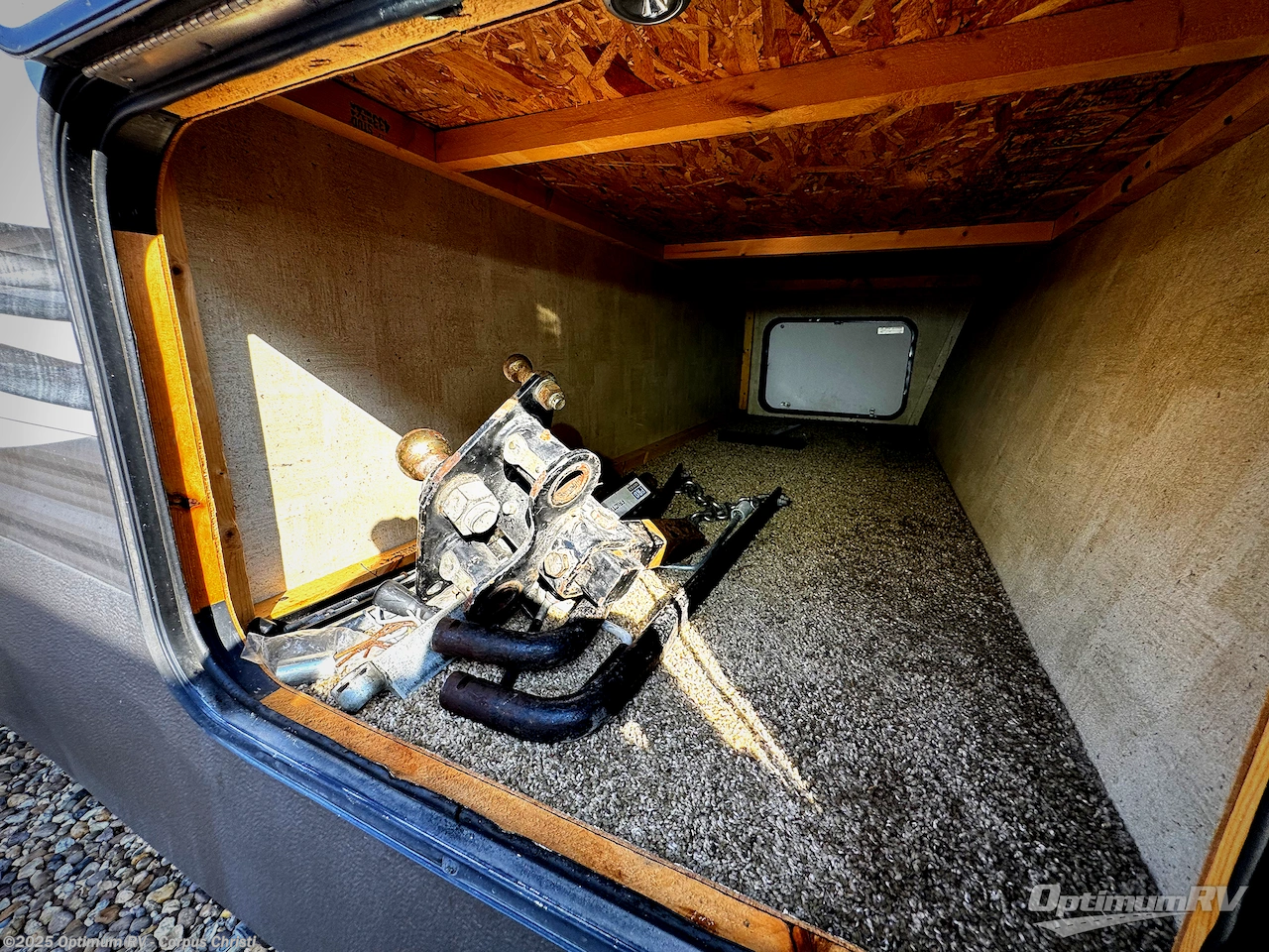 Call now about this 2014 Keystone Hideout 31RBDS! 2014 Keystone Hideout 31RBDS - Used Travel Trailer For Sale by Optimum RV - Corpus Christi in Robstown, Texas features Slideout