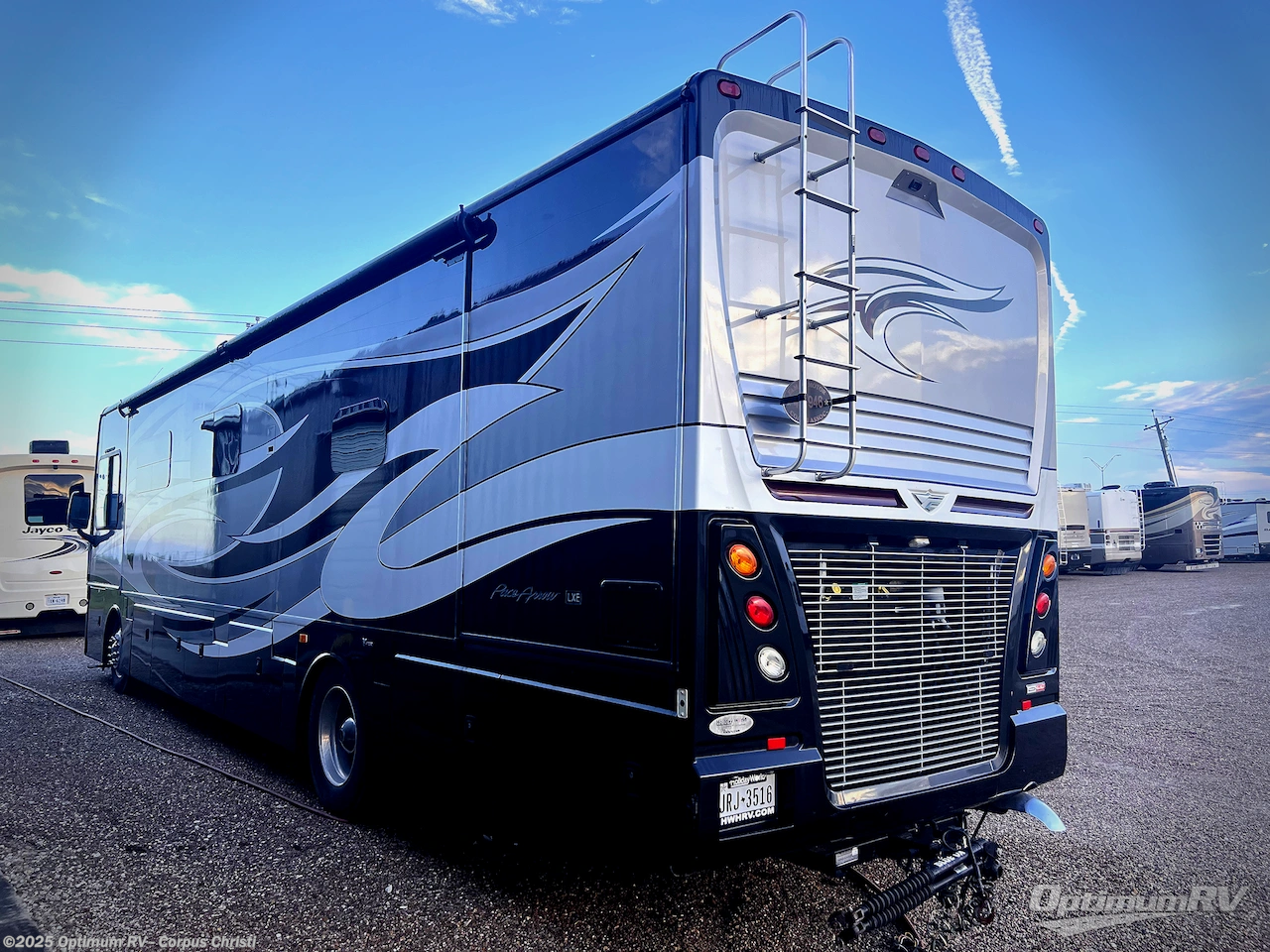 Contact us now about this 2017 Fleetwood Pace Arrow LXE 38K! 2017 Pace Arrow LXE 38K by Fleetwood from Optimum RV - Corpus Christi in Robstown, Texas