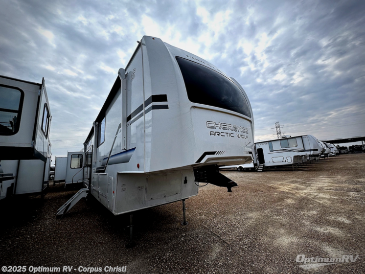 Email now about this 2026 Forest River Cherokee Arctic Wolf 38LEAH.G! New 2026 Forest River Cherokee Arctic Wolf 38LEAH.G available in Robstown, Texas