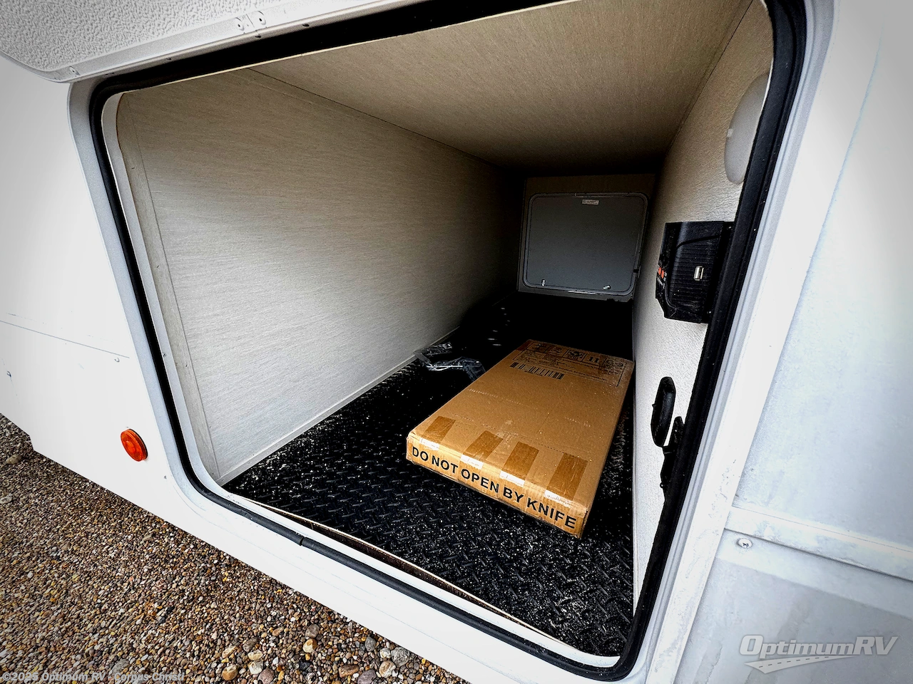 Call now about this 2026 Forest River Cherokee Alpha Wolf 280QBS! 2026 Forest River Cherokee Alpha Wolf 280QBS - New Travel Trailer For Sale by Optimum RV - Corpus Christi in Robstown, Texas features Awning, Slideout