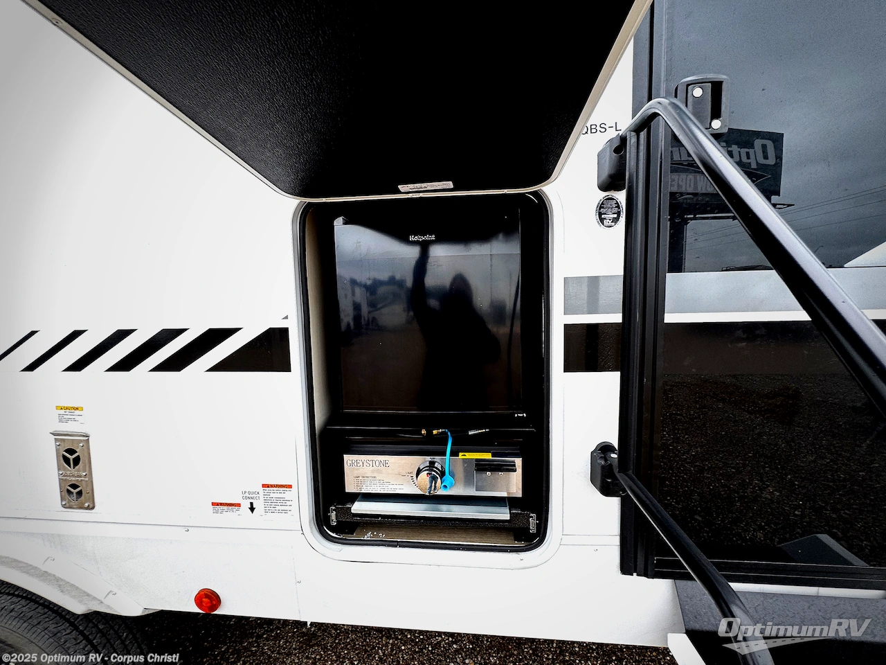 Contact us now about this 2026 Forest River Cherokee Alpha Wolf 280QBS! 2026 Cherokee Alpha Wolf 280QBS by Forest River from Optimum RV - Corpus Christi in Robstown, Texas