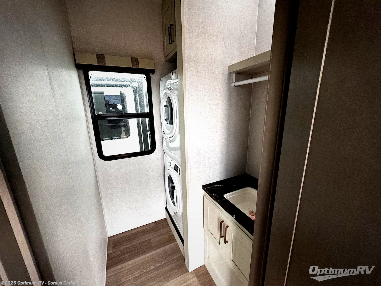 New 2026 East to West Tandara 388LR available in Robstown, Texas