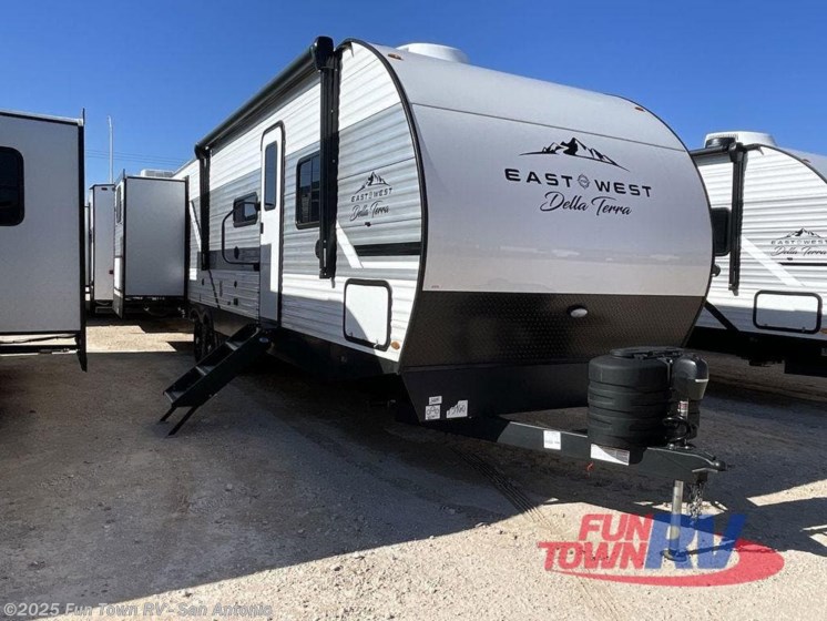 Email now about this 2024 East to West Della Terra 323QB! New 2024 East to West Della Terra 323QB available in Cibolo, Texas