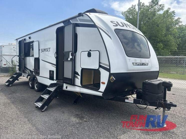 Email now about this 2023 CrossRoads Sunset Trail SS256RK! Used 2023 CrossRoads Sunset Trail SS256RK available in Cibolo, Texas