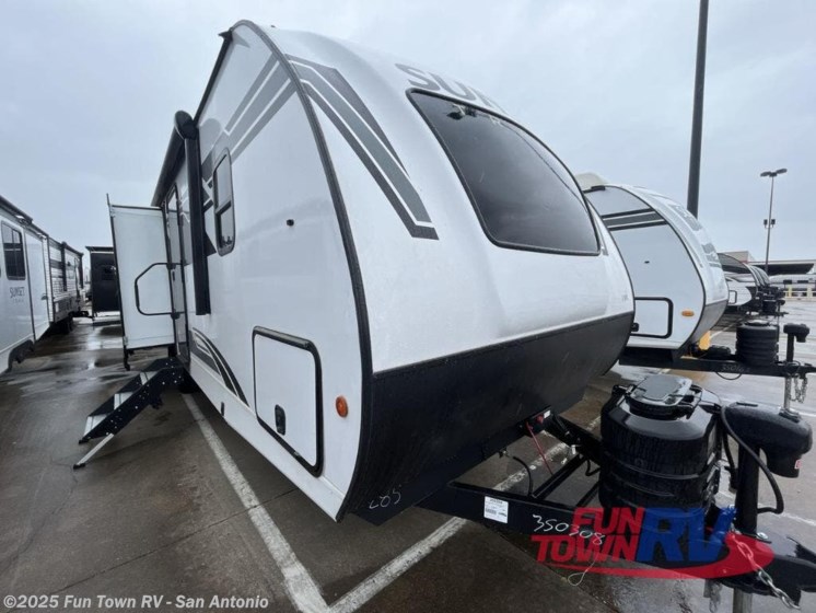 Email now about this 2025 CrossRoads Sunset Trail SS285CK! New 2025 CrossRoads Sunset Trail SS285CK available in Cibolo, Texas