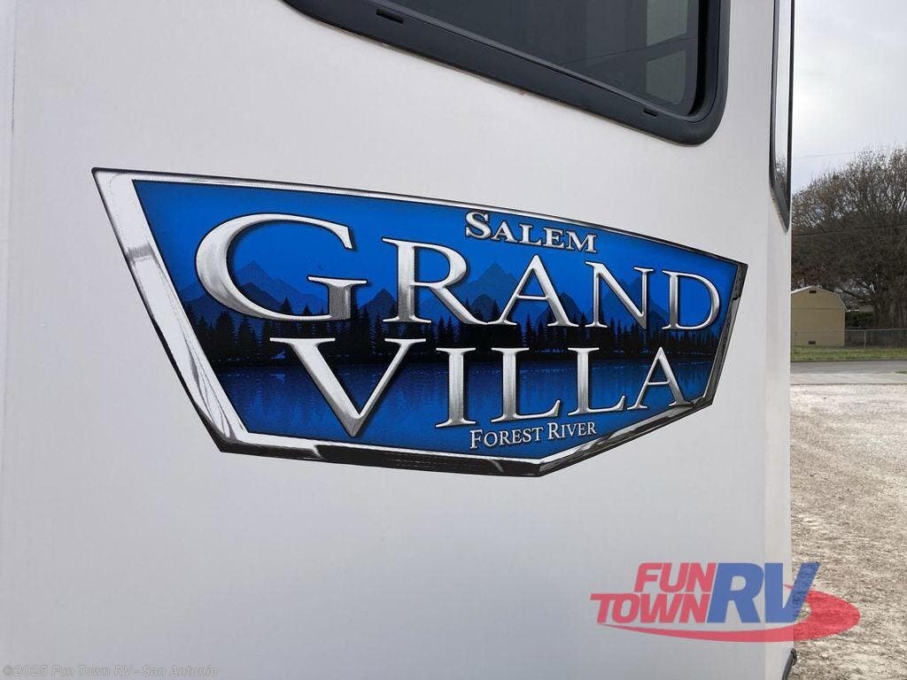 Contact us now about this 2025 Forest River Salem Grand Villa 42FLDL! 2025 Salem Grand Villa 42FLDL by Forest River from Fun Town RV - San Antonio in Cibolo, Texas