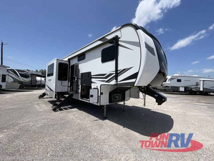 Email now about this 2023 K-Z Venom V-Series V3313TK! Used 2023 K-Z Venom V-Series V3313TK available in Cibolo, Texas