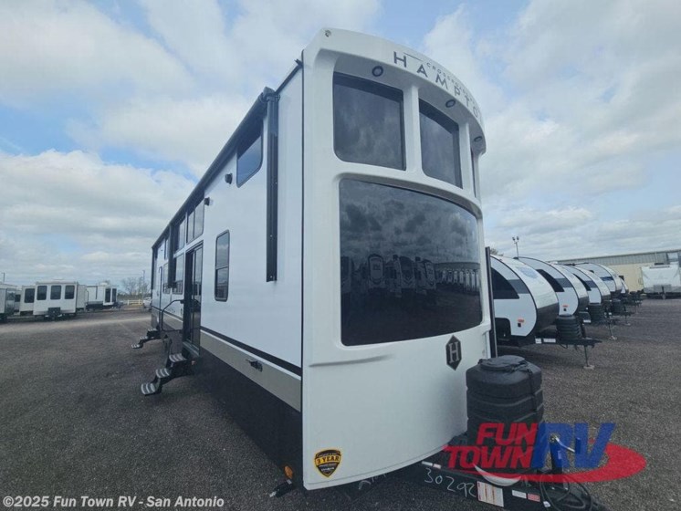 Email now about this 2024 CrossRoads Hampton HP390PVL! New 2024 CrossRoads Hampton HP390PVL available in Cibolo, Texas