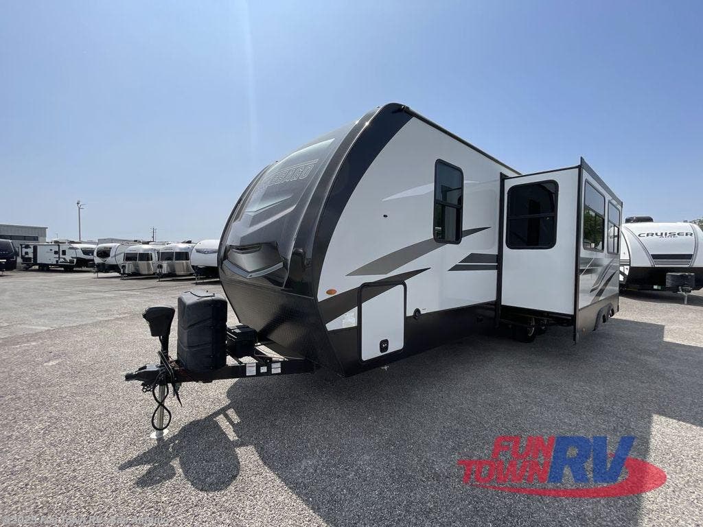 Used 2022 Winnebago Voyage 3033BH available in Cibolo, Texas