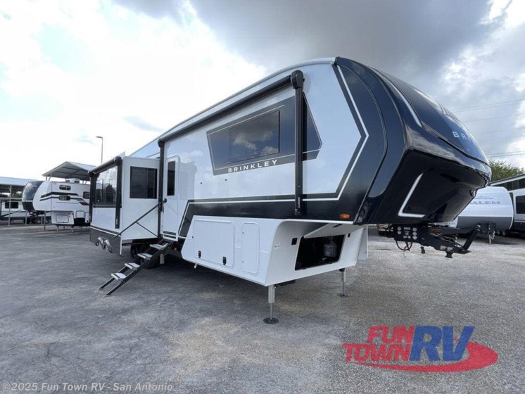 Email now about this 2026 Brinkley RV Model Z 3515! New 2026 Brinkley RV Model Z 3515 available in Cibolo, Texas
