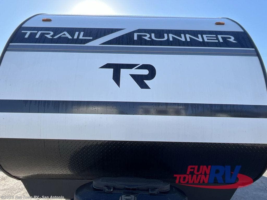 Contact us now about this 2025 Heartland Trail Runner 27RKS! 2025 Trail Runner 27RKS by Heartland from Fun Town RV - San Antonio in Cibolo, Texas