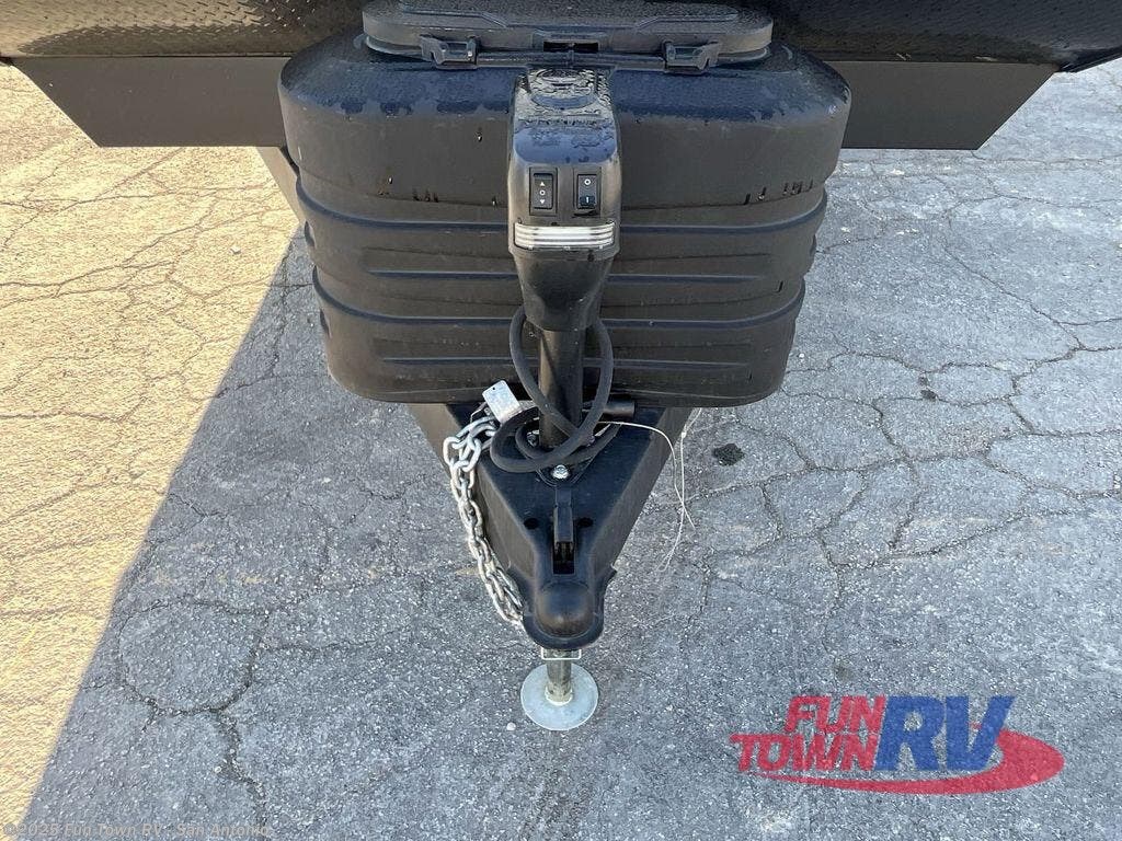 New 2025 Heartland Trail Runner 27RKS available in Cibolo, Texas