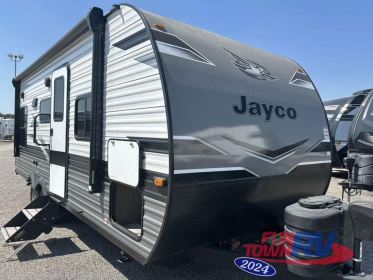 Email now about this 2024 Jayco Jay Flight 212QB! Used 2024 Jayco Jay Flight 212QB available in Cibolo, Texas