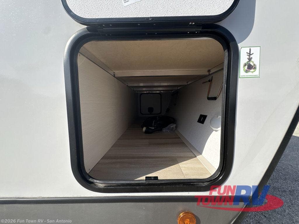 Contact us now about this 2026 Forest River Salem Hemisphere 323RLI! 2026 Salem Hemisphere 323RLI by Forest River from Fun Town RV - San Antonio in Cibolo, Texas