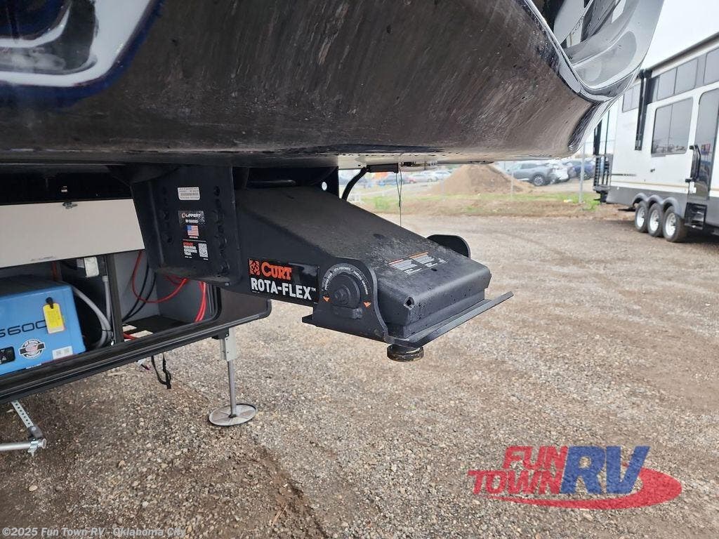 New 2026 Heartland Cyclone 3913 available in Oklahoma City, Oklahoma