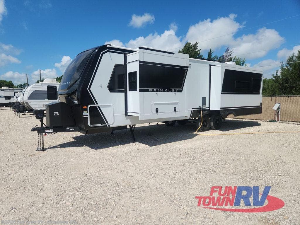 Contact us now about this 2026 Brinkley RV Model Z AIR 310! 2026 Model Z AIR 310 by Brinkley RV from Fun Town RV - Oklahoma City in Oklahoma City, Oklahoma