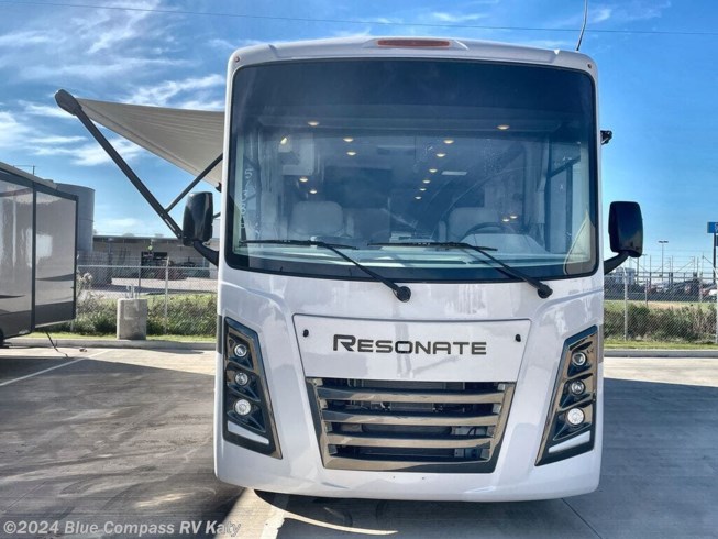 2024 Resonate 29D by Thor Motor Coach from Blue Compass RV Katy in Katy, Texas