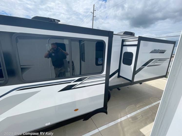 Email now about this 2025 Jayco Jay Feather 26FK! New 2025 Jayco Jay Feather 26FK available in Katy, Texas