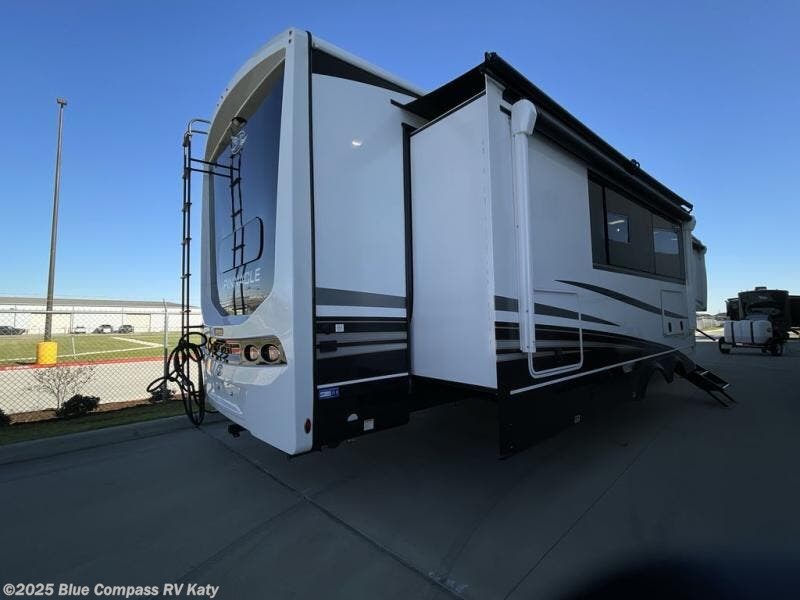 Contact us now about this 2025 Jayco Pinnacle 38FBRK! 2025 Pinnacle 38FBRK by Jayco from Blue Compass RV Katy in Katy, Texas