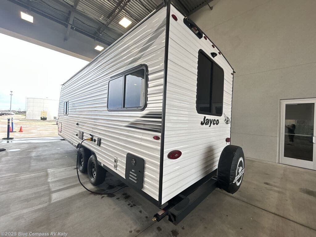 New 2026 Jayco Jay Flight SLX 210QB available in Katy, Texas