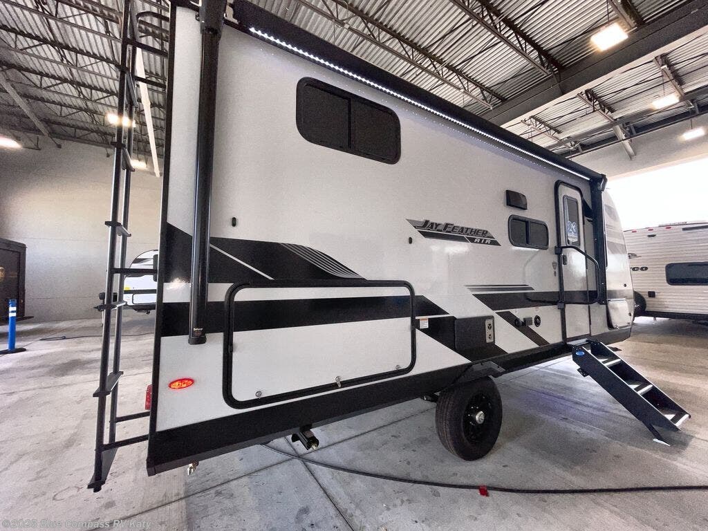 New 2026 Jayco Jay Feather Air 19MBS available in Katy, Texas