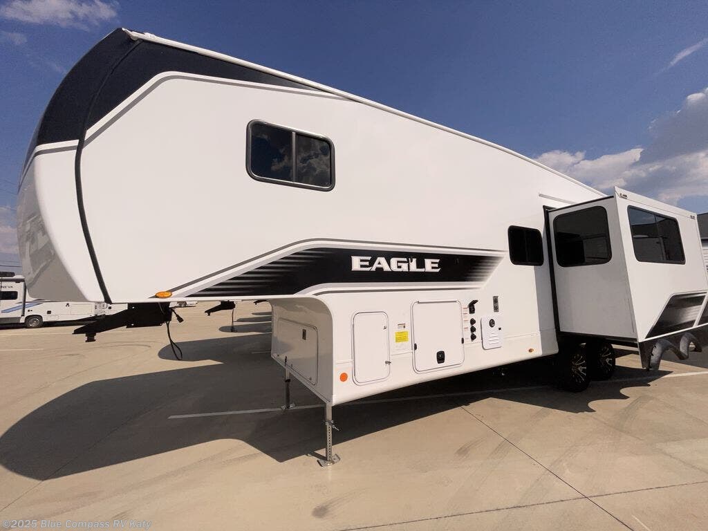 Contact us now about this 2026 Jayco Eagle SLE 28BHU! 2026 Eagle SLE 28BHU by Jayco from Blue Compass RV Katy in Katy, Texas