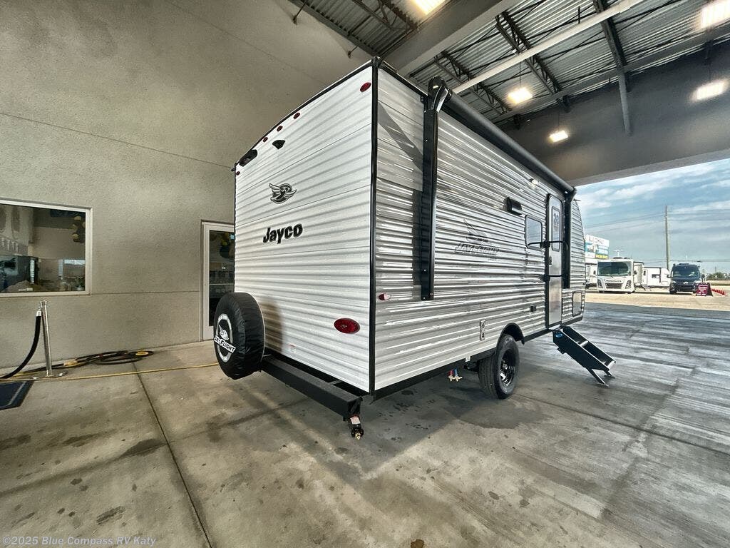 Contact us now about this 2026 Jayco Jay Flight SLX 175BH! 2026 Jay Flight SLX 175BH by Jayco from Blue Compass RV Katy in Katy, Texas