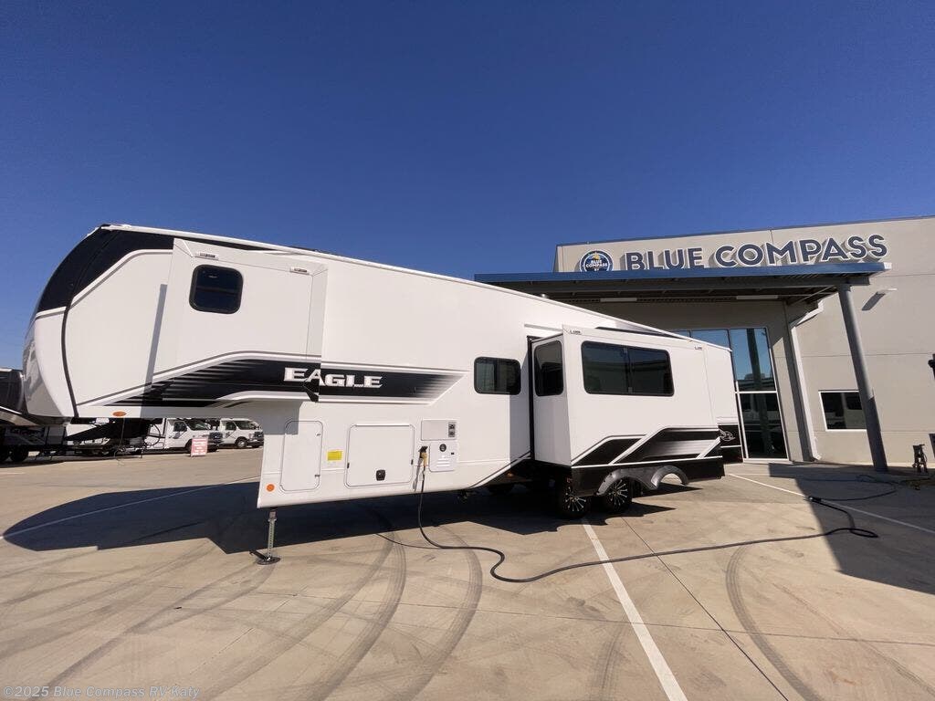 Contact us now about this 2026 Jayco Eagle HT 31QCD! 2026 Eagle HT 31QCD by Jayco from Blue Compass RV Katy in Katy, Texas