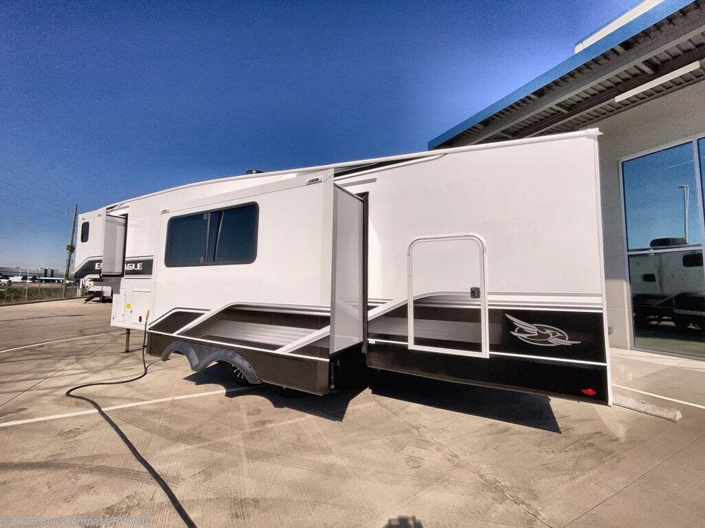 New 2026 Jayco Eagle HT 31QCD available in Katy, Texas