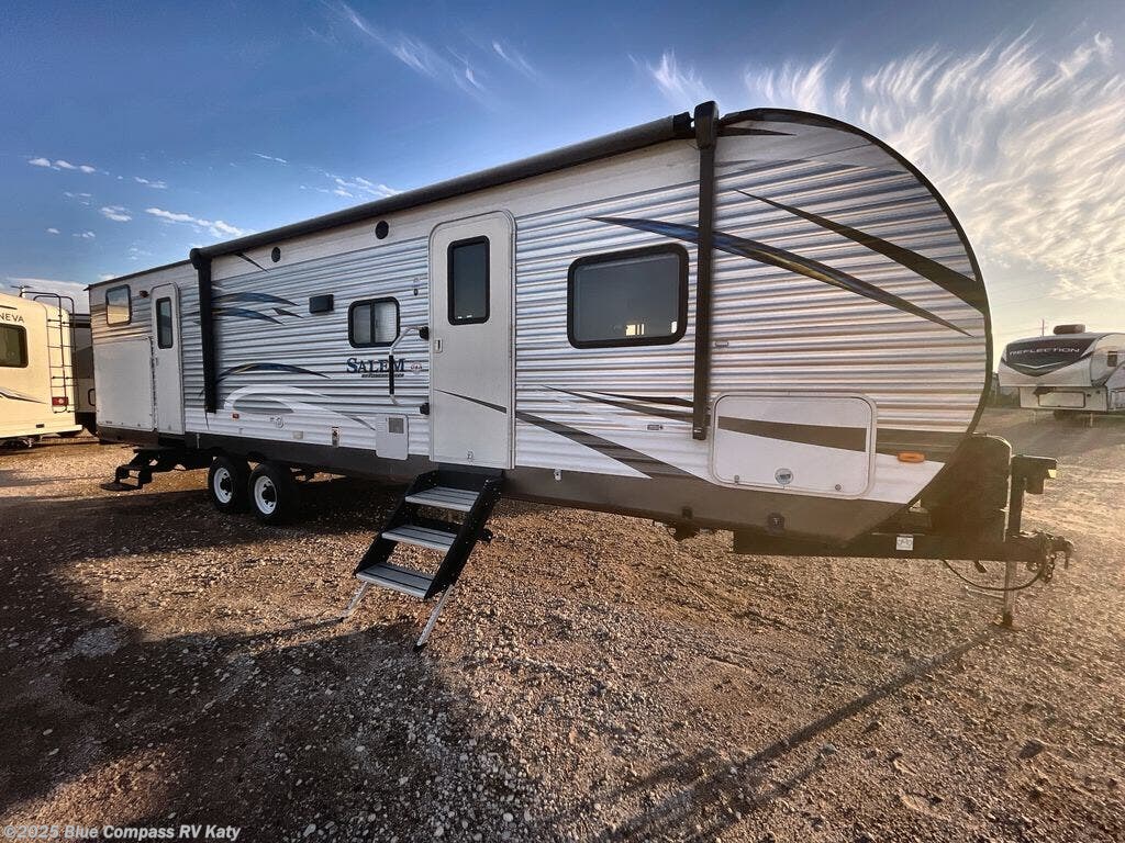 Call now about this 2018 Forest River Salem Hemisphere 32BHDS! 2018 Forest River Salem Hemisphere 32BHDS - Used Fifth Wheel For Sale by Blue Compass RV Katy in Katy, Texas
