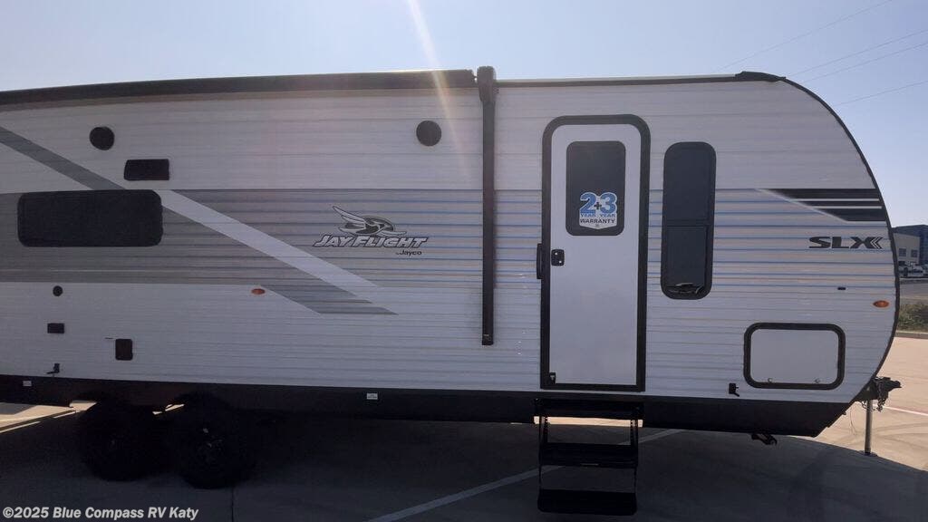 New 2026 Jayco Jay Flight SLX 262RLS available in Katy, Texas