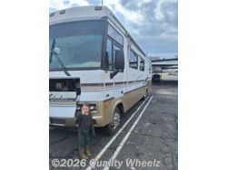 2002 Winnebago Adventurer 35U DEER HUNTER'S SPECIAL - Used Class A for sale by Quality Wheelz in Hot Springs, Arkansas